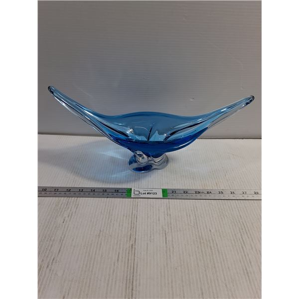 Vintage MCM Chalet Art Glass Bowl in Deep Blue with Distinct Elongated Wings