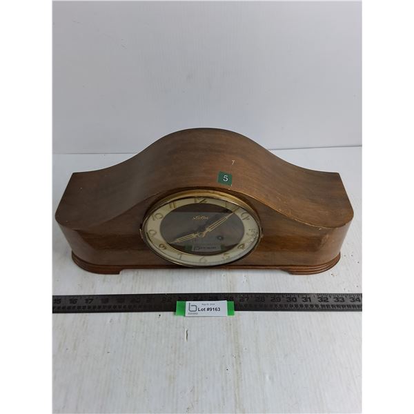 Vintage Solar Mantle Clock
