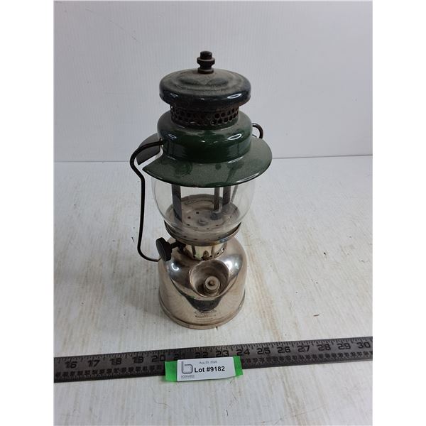 Vintage Coleman Kerosene Lantern - Dated 9/1934