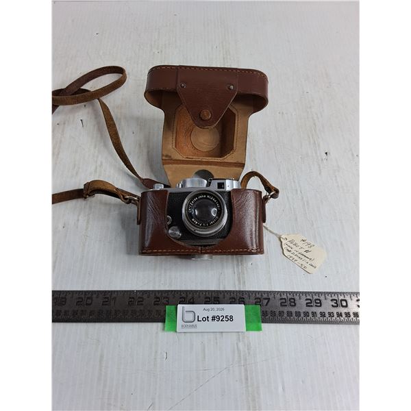 Vintage Carlzeiss Jena Robot II Film Camera w/Tote Strap