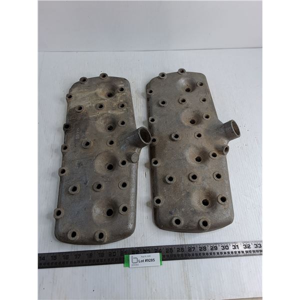 (2) Ford V8 Aluminum Cylinder Heads