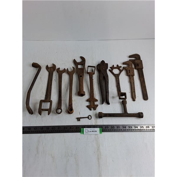 Vintage Wrenches, Skeleton Key