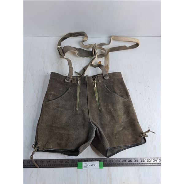 Leather Leiderhosen Shorts w/Suspenders - Size 28 Waist