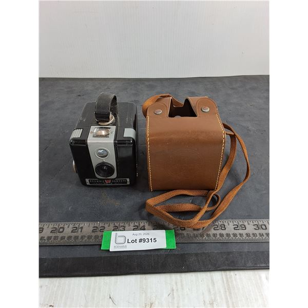 Vintage Kodak Brownie Hawkeye Camera w/Case Tote
