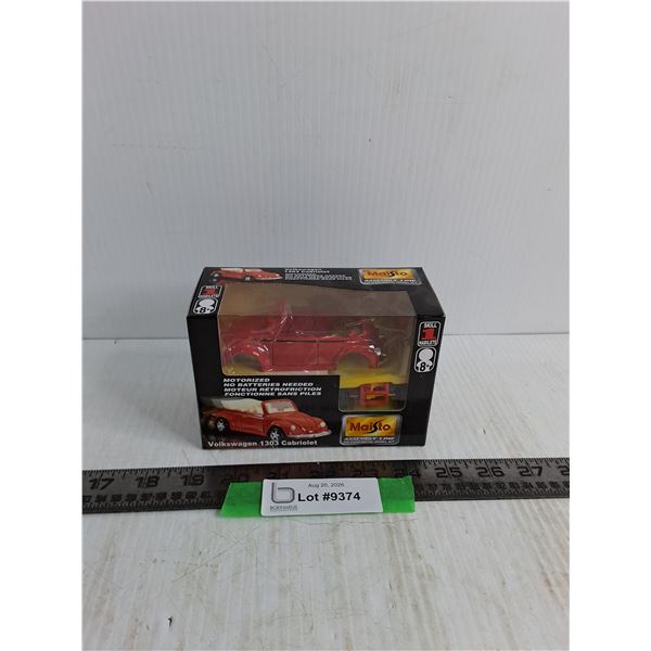 NIB Maisto Replica Volkswagen 1303 Cabriolet