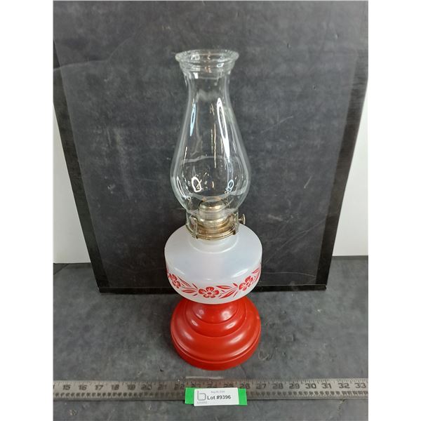 Vintage White Flame 18" Oil Lamp