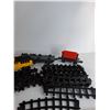 Image 3 : 1992 Toy State Caterpillar CAT Construction Express Train Set ( as is)