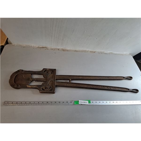 Vintage Cast Iron Cattle Dehorner 37.75"- Can't Ship