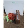 Image 1 : ***Samsonite Suitcase 24" x 19" x 8" & Turtle Tube- As Is- Can't Ship