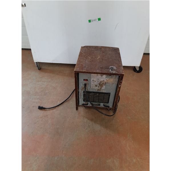 * Intertek Electric Infrared Heater w/ Wheels - Powers On - 13x16x17" - Cannot Ship