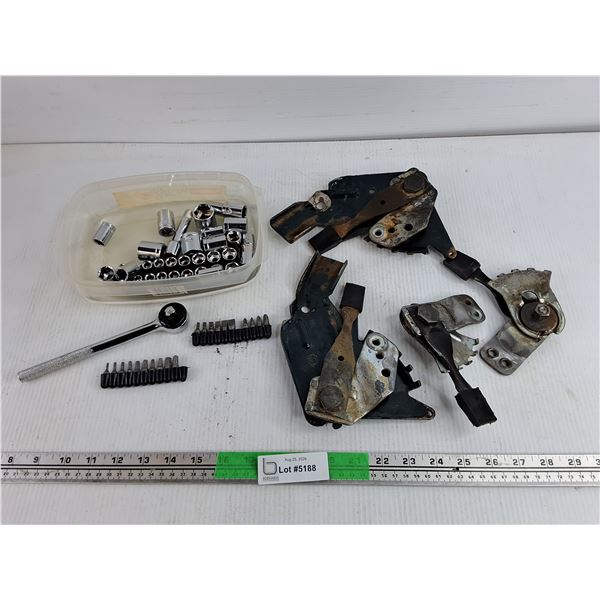 Sockets, Bits & Ratchet Wrench, Brackets