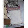 Image 5 : Photo Album, Bathroom Floor Mat, Throw Blankets, Mini Vase, Misc