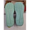 Image 5 : Reebok Size 7 Shoes with Box