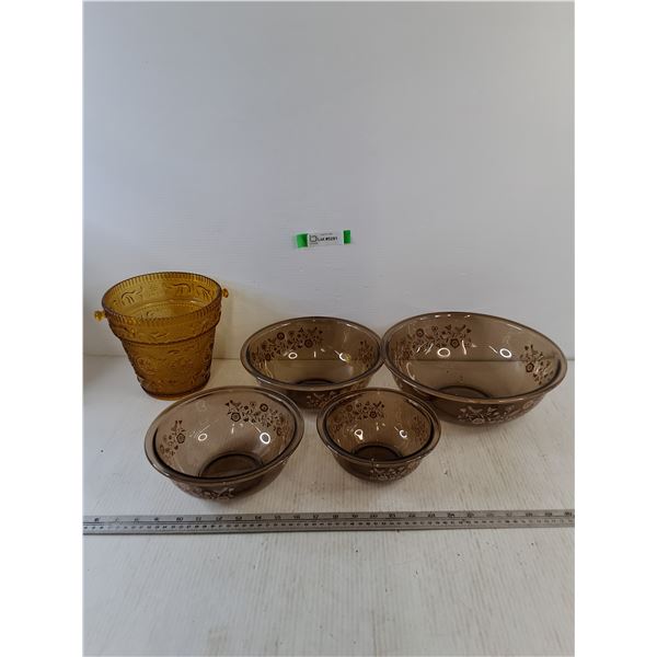(4) Pyrex Bowls, Glass Champagne Bucket