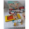 Image 2 : Pastry Cloth, Icing Set, Tongs, Plastic Grater, Misc