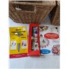 Image 4 : (4) Wicker Baskets, Meat Thermometer, Cake Decoration Set As-Is
