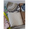 Image 3 : Assorted Fabric Sheets and Twin Sized Bedsheet