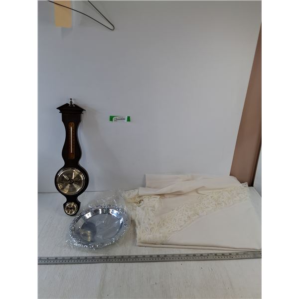 60" x 80" White Oval Table Cover, Metal Plate, Taylor Weather Device