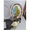 Image 5 : (2) Oval Serving Platters, Tupperware Chip & Dip Plate, Thermal Gravy/Sauce Keeper, Misc
