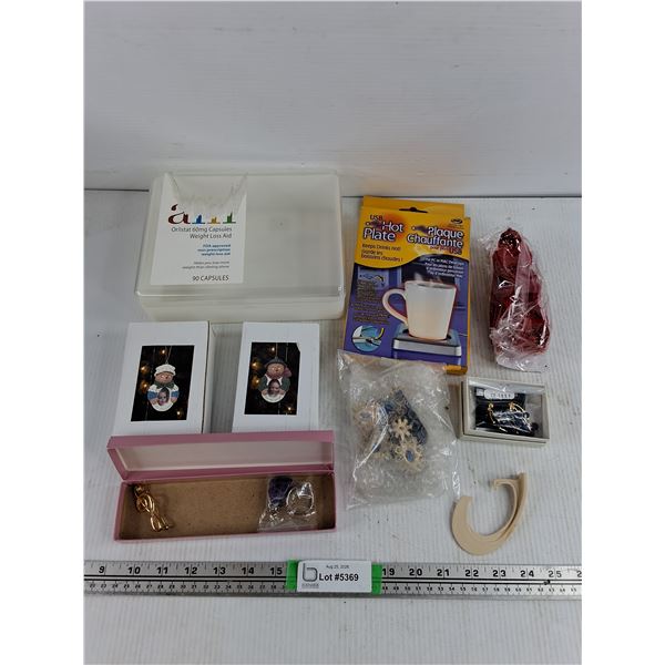 Assorted Ornaments, USB Hot Plate, Misc