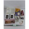 Image 1 : Assorted Ornaments, USB Hot Plate, Misc