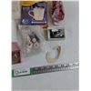 Image 3 : Assorted Ornaments, USB Hot Plate, Misc