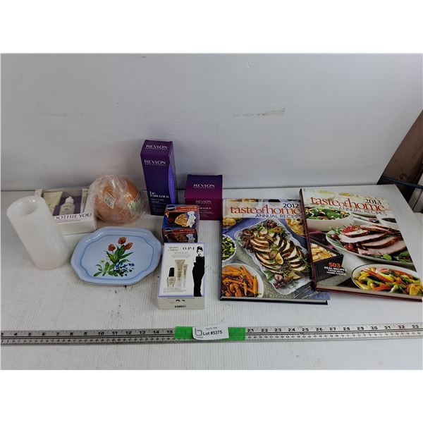 Taste of Homes Annual Recipes Books, Apple Cinnamon Pie Candle, Self Care Products, Misc