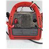 Image 3 : Motomaster  Battery Booster Pack - Powers On