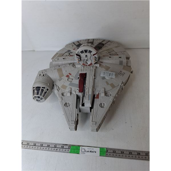 Model Star Wars Millenium Falcon with Sound Effects 21"
