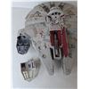 Image 2 : Model Star Wars Millenium Falcon with Sound Effects 21"