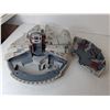 Image 5 : Model Star Wars Millenium Falcon with Sound Effects 21"