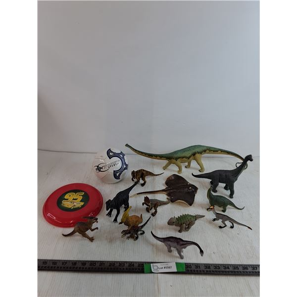 Various Dinosaur Toy Figures, Frisbee, Tektonik Sports Ball