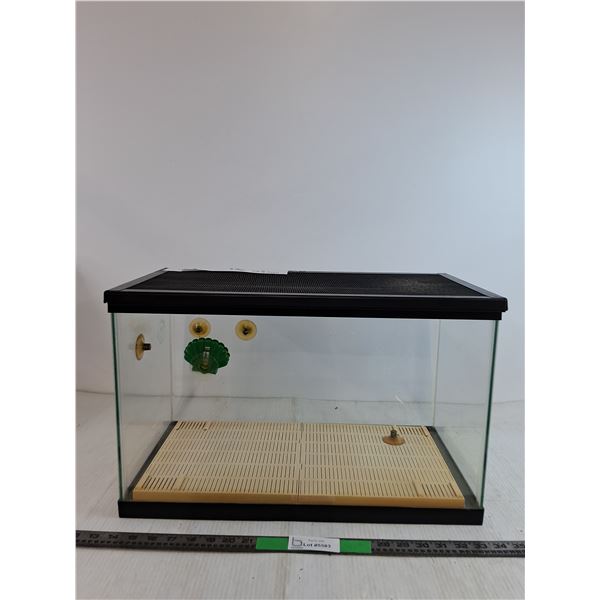 Glass Pet Tank, Pickup Only