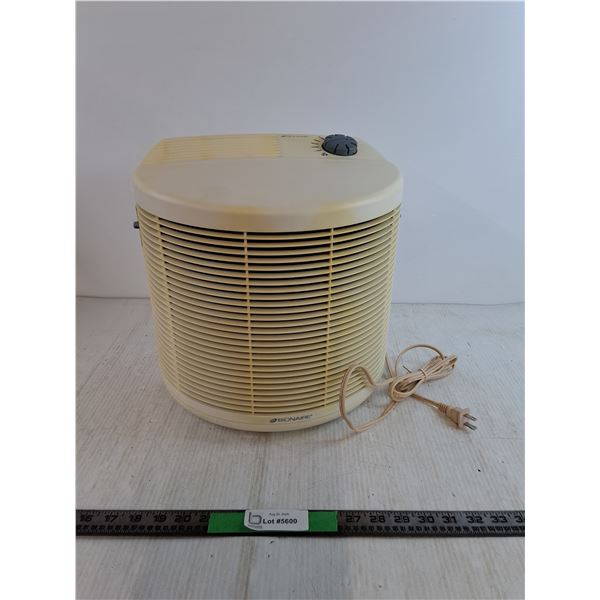 Hepa Air Cleaner Powers On