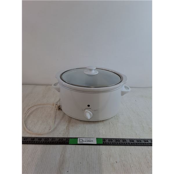 Slow Cooker Powers On