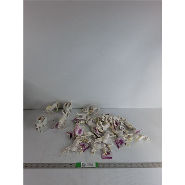 (2) Pegasus, (17) Unicorn Figurines