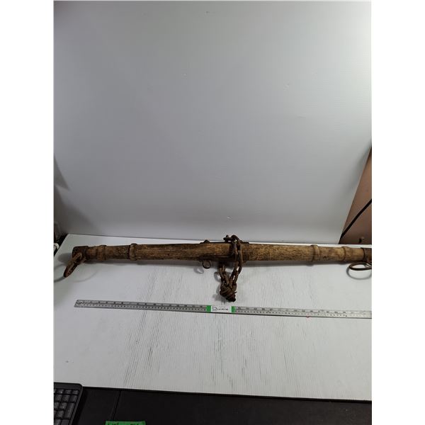 (1) Antique Single Whipple Tree