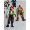 Image 4 : Assorted Action Figures & Vehicles