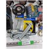 Image 5 : Muntz Car Stereo, 4 Way Master Key, Furniture Wheels, Presto Pin, Angle Grinder Blade, Brackets, Mis