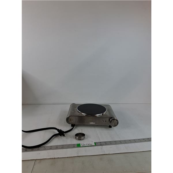 Salton Induction Burner (powers on, as is)