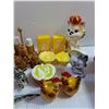 Image 4 : Assorted Salt/Pepper Shakers and Figures