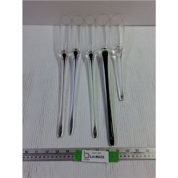 (5) Glass Champagne Yard Stakes
