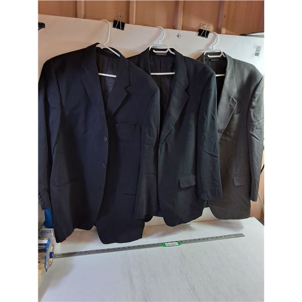 * (3) Men's Suit Jackets (XL, XL, 44L) - Valenza, DKNY, Arnold Brant