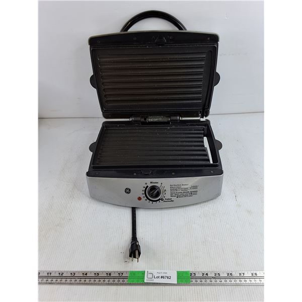 General Electric Grill - Powers On, As Is
