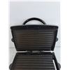 Image 2 : General Electric Grill - Powers On, As Is