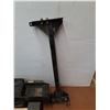 Image 2 : 5th Wheel Hitch Assembly 40" ( as is, cannot ship)