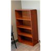 Image 1 : Wooden Bookshelf