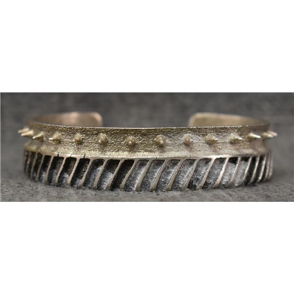 NAVAJO BRACELET (MONTY CLAW)