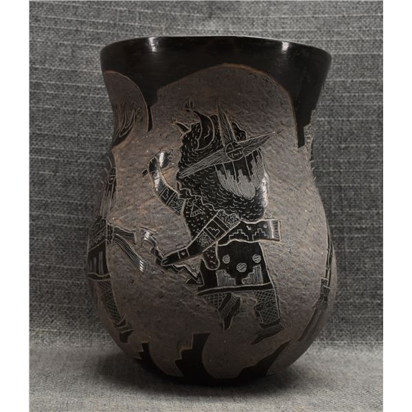SANTA CLARA POTTERY VASE (DAN TAFOYA)