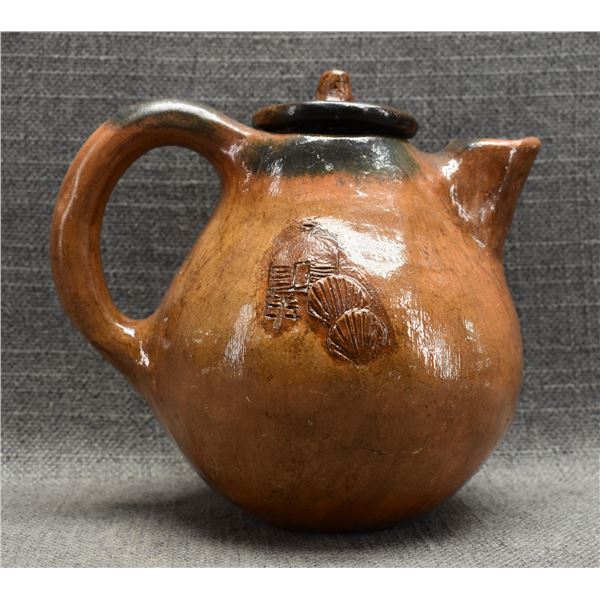 NAVAJO POTTERY TEA POT